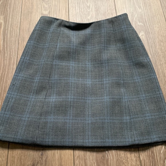 Babaton skirt - Picture 1 of 2